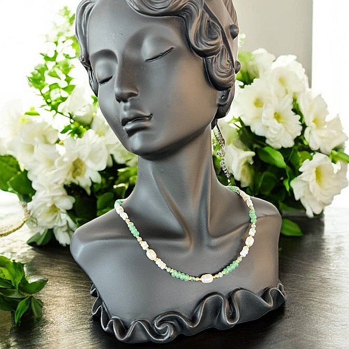 Colier elegant choker Lana din Jad verde si perle cu accesorii din argint placat cu aur [2]