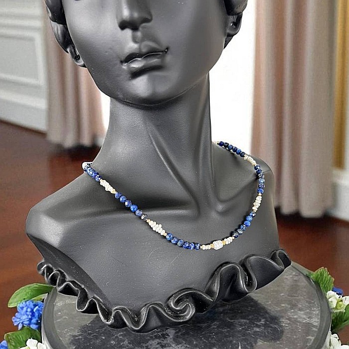Colier elegant realizat manual din cristale de Lapis Lazuli fatetate si perle de cultura [3]