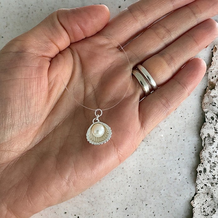 Colier fir transparent cu pandantiv scoica cu perla din argint 925 [2]