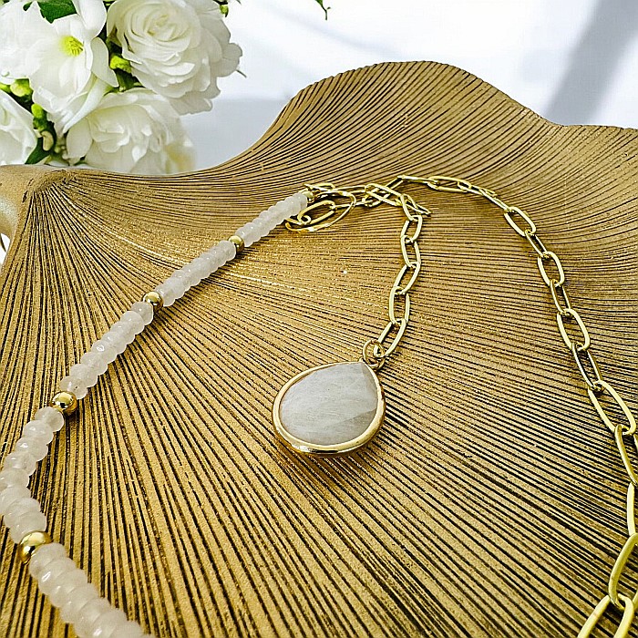 Colier lariat Kira cu piatra lunii in forma de lacrima placat cu aur [9]