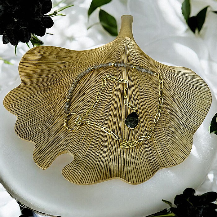 Colier lariat Kira cu piatra naturala labradorit in forma de lacrima placat cu aur [4]