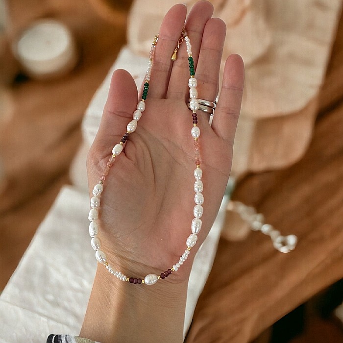 Colier perle elegant Nora cu Jad verde, Piatra Soarelui si Granat din argint 925 placat cu aur. [2]