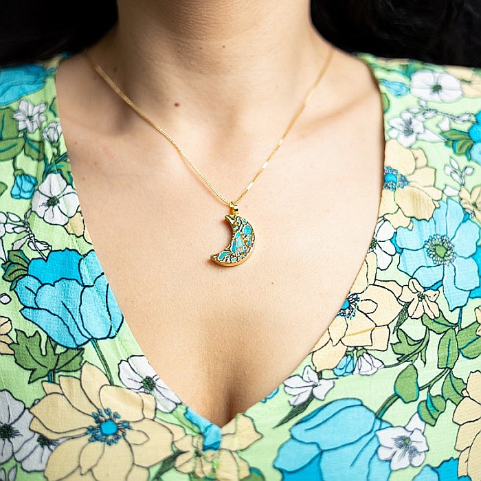 Comunica cu incredere purtand la gat Lantul cu Pandantiv Turcoaz Moon placat cu aur de 18K [5]