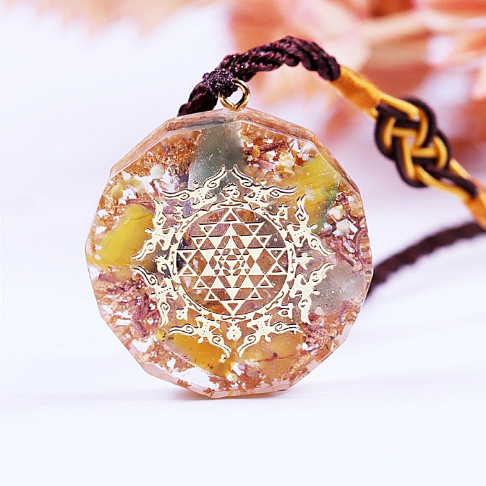 Medalion Orgonic Cristale Aventurin si Topaz Irene, simbol SriYantra [5]