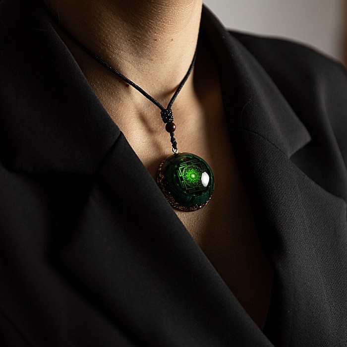 Medalion Orgonit Hara din pietre semipretioase de Malachit [2]