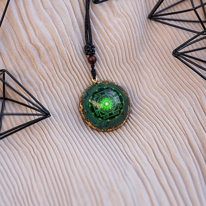 Medalion Orgonit Hara din pietre semipretioase de Malachit [3]