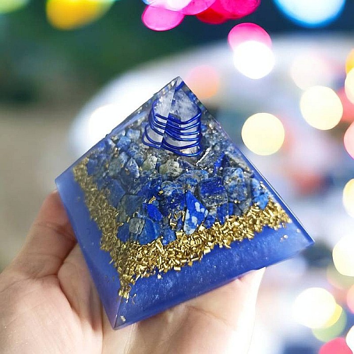 Obtine o perspectiva asupra scopului vietii tale cu piramida orgonica din cristale Lapis Lazuli [5]