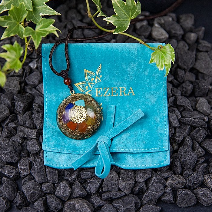 Pandantiv orgonic “ALVITA” 7 Chakre din Piatra Lunii, Foite de Cupru cu Simbol Sri Yantra, 3.6cm [5]