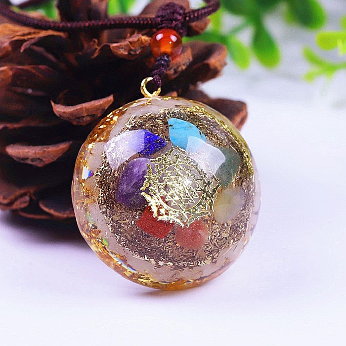 Pandantiv orgonic “ALVITA” 7 Chakre din Piatra Lunii, Foite de Cupru cu Simbol Sri Yantra, 3.6cm [6]