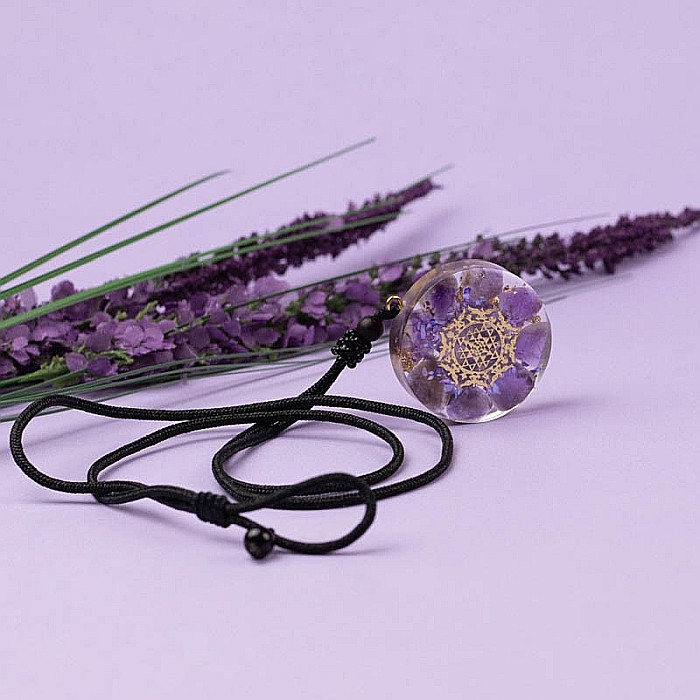 Pandantiv orgonic “IKE” din Ametist si Bucatele de Scoici Mov cu Simbolul Sri Yantra, 3.6cm [10]