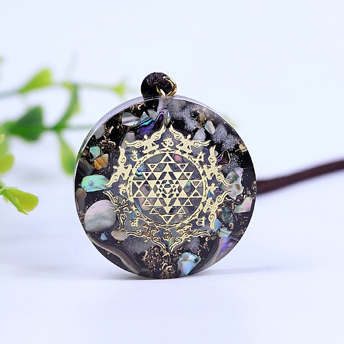 Pandantiv orgonic “SIMBA” din Piatra Lunii, Bucatele de Scoici si Foite de Cupru cu Simbol Sri Yantra, 3.6 cm [8]