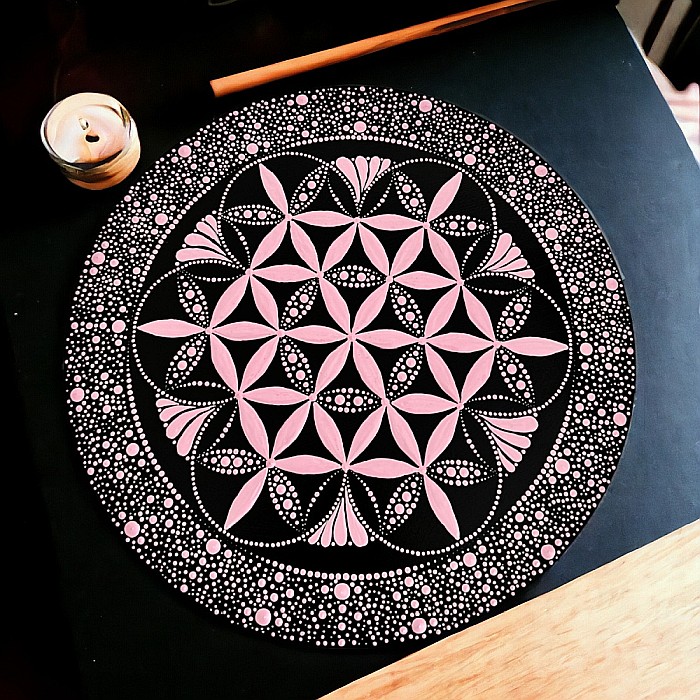 Pictura Floarea Vietii Model Unicat realizat in culori acrilice pe suport de lemn de 30 cm [3]