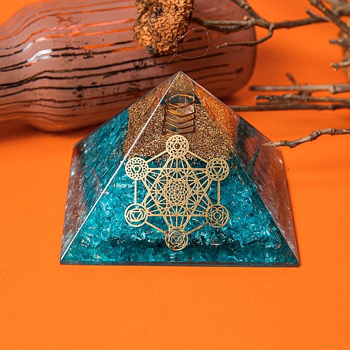 Piramida Orgonica Aqua Stone cu Cristale de Acvamarin, Cuart si Spirala Vibrationala de Cupru, Simbol Cubul lui Metatron [5]