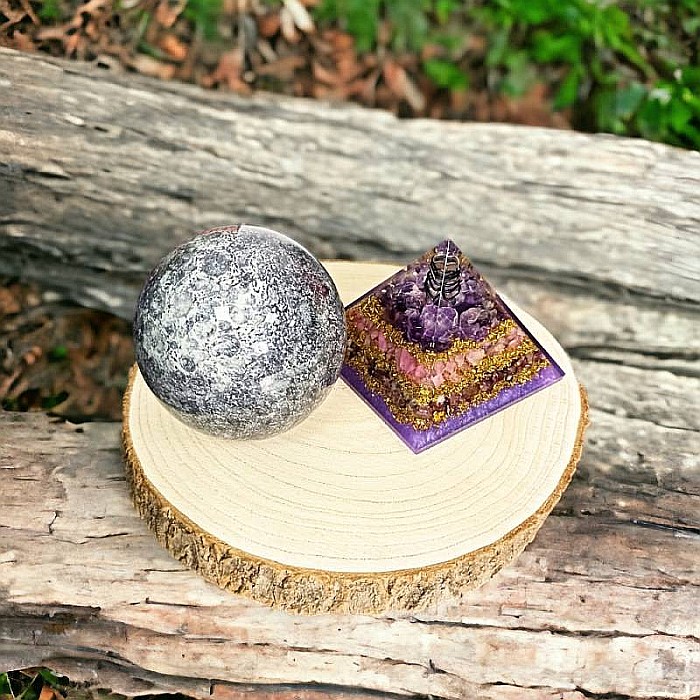 Bucura-te de armonie si liniste cu piramida orgonica din Cuart Roz, Rodonit si Ametist cu cristal de Cuart vibrational [4]