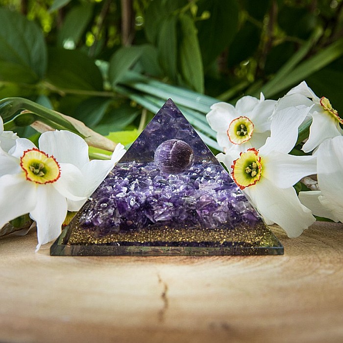 Piramida Orgonica Nathifa cu Cristale si Sfera de Ametist, Praf de Cupru pentru Protectie Impotriva Radiatiilor Electromagnetice [3]