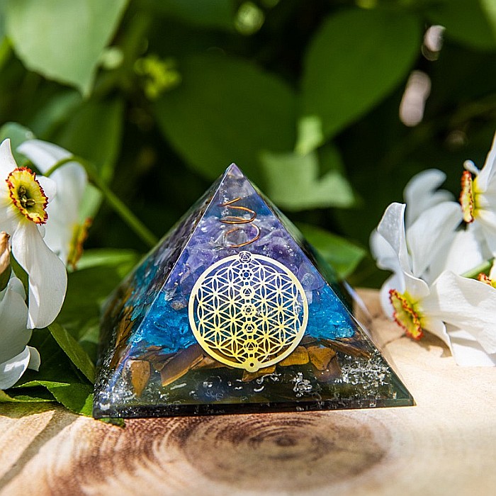 Piramida Orgonica Oseye din Pietre Semipretioase din Ochi de Tigru, Cristale de Acvamarin, Ametist si Simbol Floarea Vietii [2]