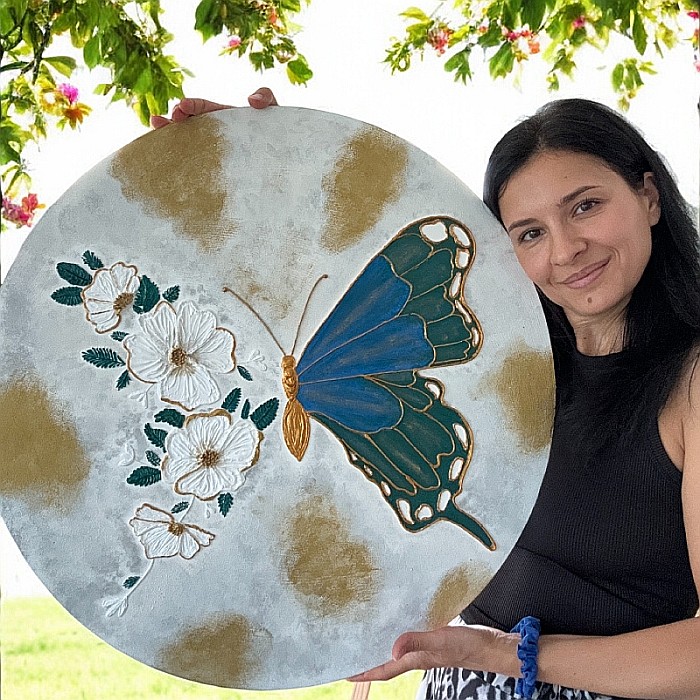 Tablou handmade 'Fluturele Inflorit' realizat pe suport de lemn de 60 cm [1]