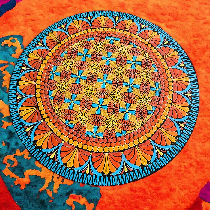 Tablou Mandala Flame pictat manual pe lemn, model unicat [3]