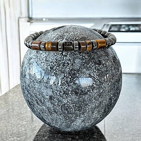 Bratara barbati handmade Amos din Hematit si Ochi de Tigru, ajustabila cu snur [1]