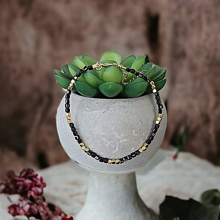 Bratara Boho din cristale de Spinel Negru