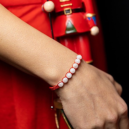 Bratara dama Iolanda din cristale de Piatra Lunii cu snur rosu, margele de 8mm [3]