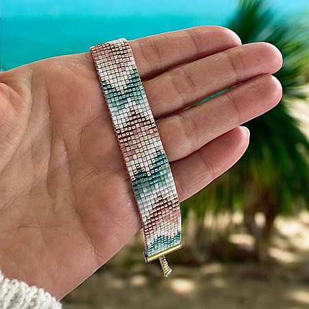 Bratara dama lata realizata manual din margele miyuki in culori pastel Nelia [6]