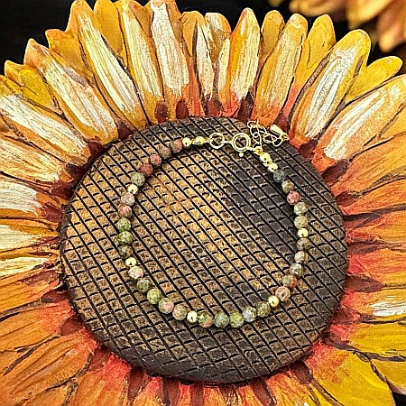 Bratara dama Samira din cristale de Unakit realizata manual cu accesorii si inchidere din argint placat cu aur [1]