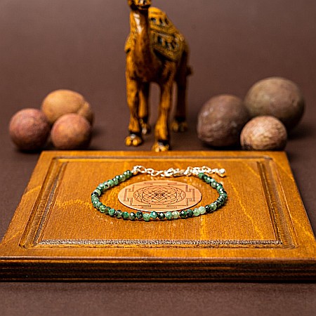 Bratara dama pietre naturale de Smarald fatetat Memphis cu sistem de inchidere din argint [3]