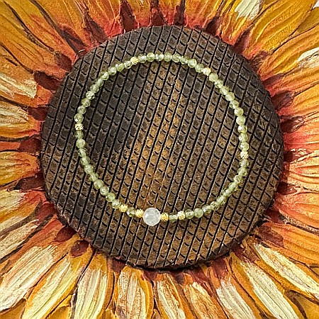 Bratara femei Aliona din pietre naturale de Peridot fatetat cu Prehnit si accesorii din argint placat cu aur [3]