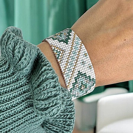 Verde - Bratara handmade lata multistrat din margele Miyuki, impletita manual, Amaris