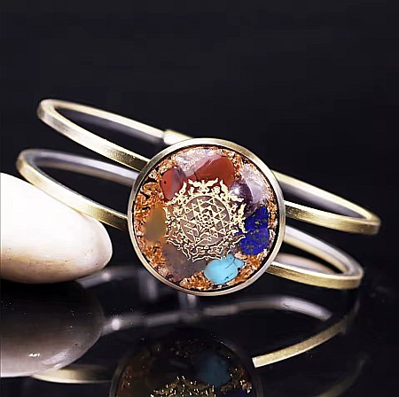 Bijuterii Jasp - Bratara orgonica ASHIA 7 Chakre alama galvanizata bronz antic, foite Cupru si Cristale Naturale cu simbol Sri Yantra, 6.2 cm