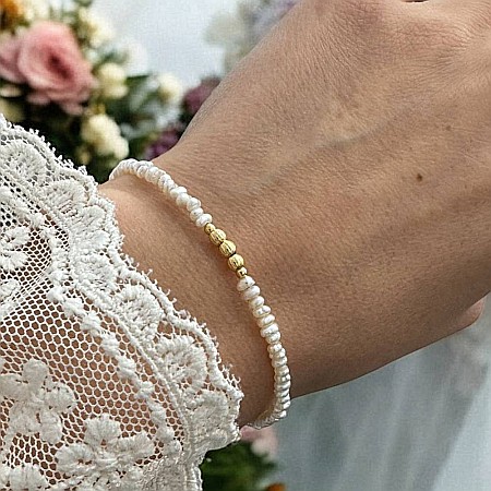 Bratara perle de cultura eleganta Hana cu accesorii din argint placat cu aur 925