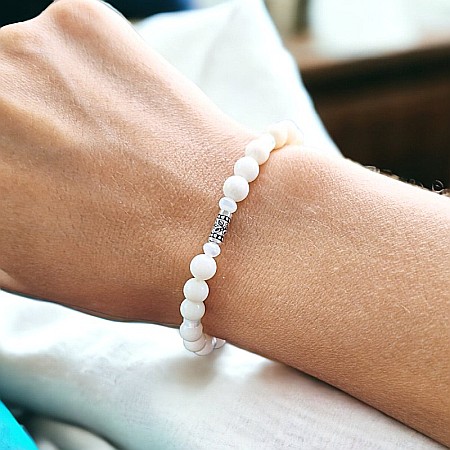 Bijuterii Coral - Bratara pietre naturale albe de Coral cu accesorii din Argint 925, Cindy