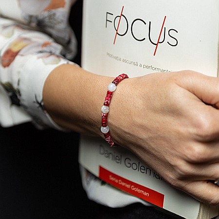 Bratara pietre semipretioase dama, Lori, cu cristale de Piatra Lunii si distantiere din Sediment Marin Rosu [4]