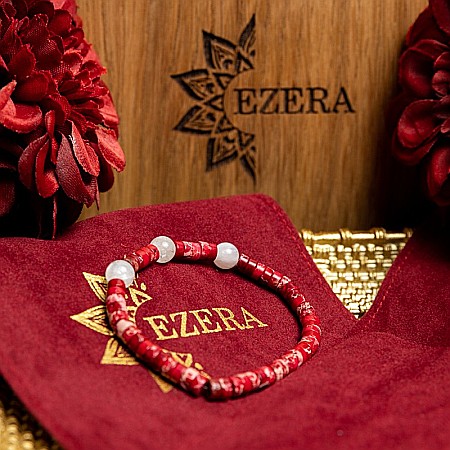 Bratara pietre semipretioase dama, Lori, cu cristale de Piatra Lunii si distantiere din Sediment Marin Rosu [10]