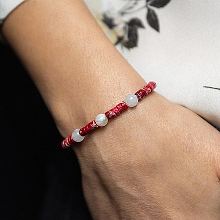 Bratara pietre semipretioase dama, Lori, cu cristale de Piatra Lunii si distantiere din Sediment Marin Rosu [5]