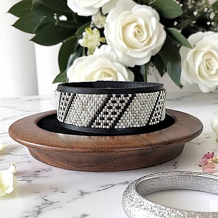 Bratara rigida Lira miyuki negru-argintiu pe suport din piele, 18 cm [1]