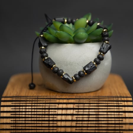 Bratara snur barbati din turmalina neagra naturala realizata manual, cu margele de lava, Devyan [7]