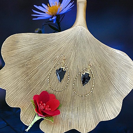 Cercei Sari cu cristale de Obsidian in forma de sageata ❤️ [10]