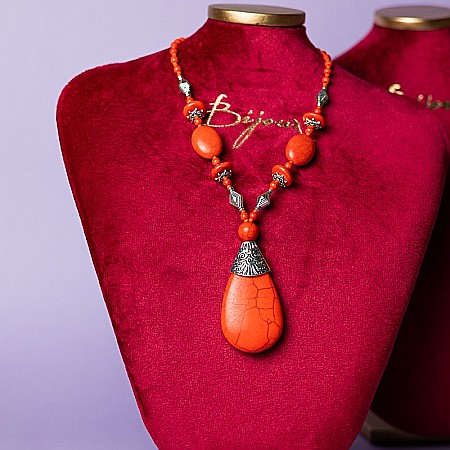 Colier Boho Culoare Rosie, choker piatra naturala vopsita Naira [5]