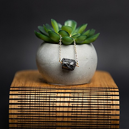 Colier lant cu piatra de turmalina neagra bruta, Aron, placat cu aur de 18K [6]