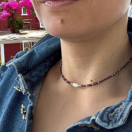 Lanturi / Coliere - Colier Choker Elina handmade din margele miyuki rosii cu Granat si argint placat cu aur 925