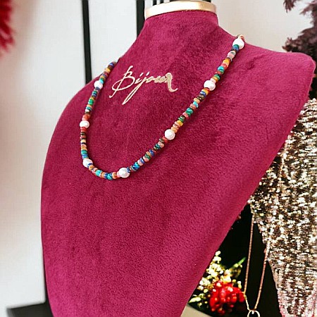 Colier Choker perle naturale Ayana cu cipsuri de scoici colorate si argint 925