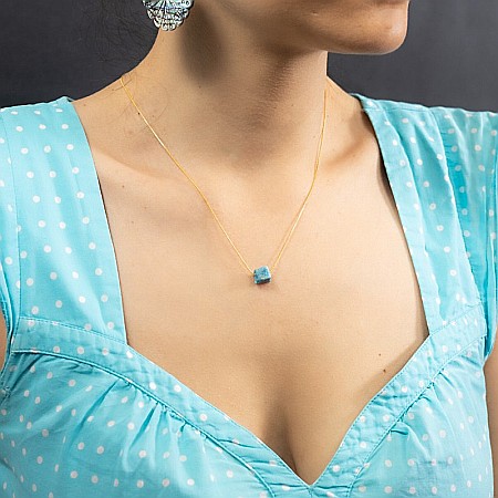 Colier delicat cu piatra naturala de Apatit, Dara, placat cu aur de 18K