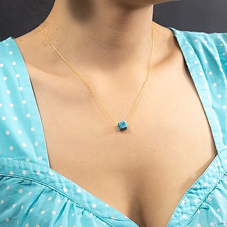 Colier delicat cu piatra naturala de Apatit, Dara, placat cu aur de 18K [2]