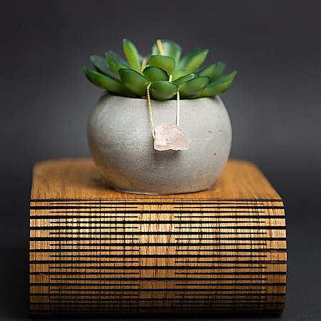 Colier delicat cu piatra naturala de Cuart Roz, Dara, placat cu aur de 18K [3]