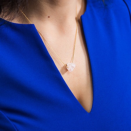 Colier delicat cu piatra naturala de Cuart Roz, Dara, placat cu aur de 18K [1]