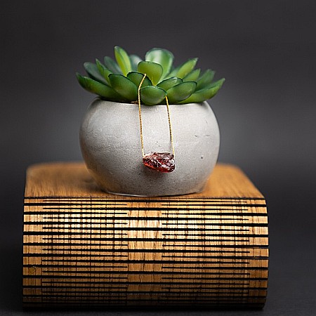 Colier delicat cu piatra naturala de Granat, Dara, placat cu aur de 18K [2]