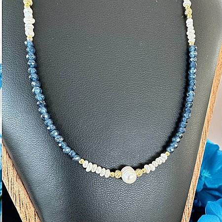 Colier handmade Indira din safir si perle naturale cu argint placat cu aur [2]