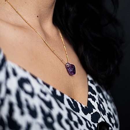 Lanturi / Coliere - Colier pietre naturale Kalindi din Ametist brut, placat cu aur de 18K
